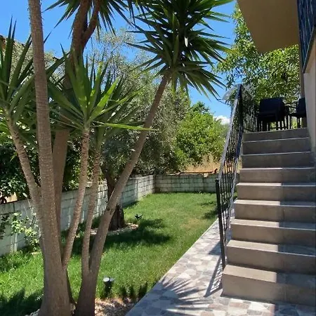 فيلة Urla Iskele Muhtesem Konum Denize 30 Saniye- Great Location, Very Close To The Sea دنيزلي